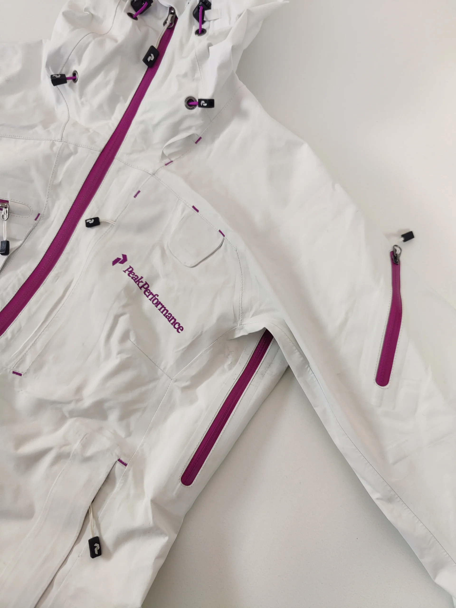 Peak Performance Goretex-Pro Hardshell Heli Alp 4 Peak Performance Goretex-Pro Hardshell Heli Alp – Image 4